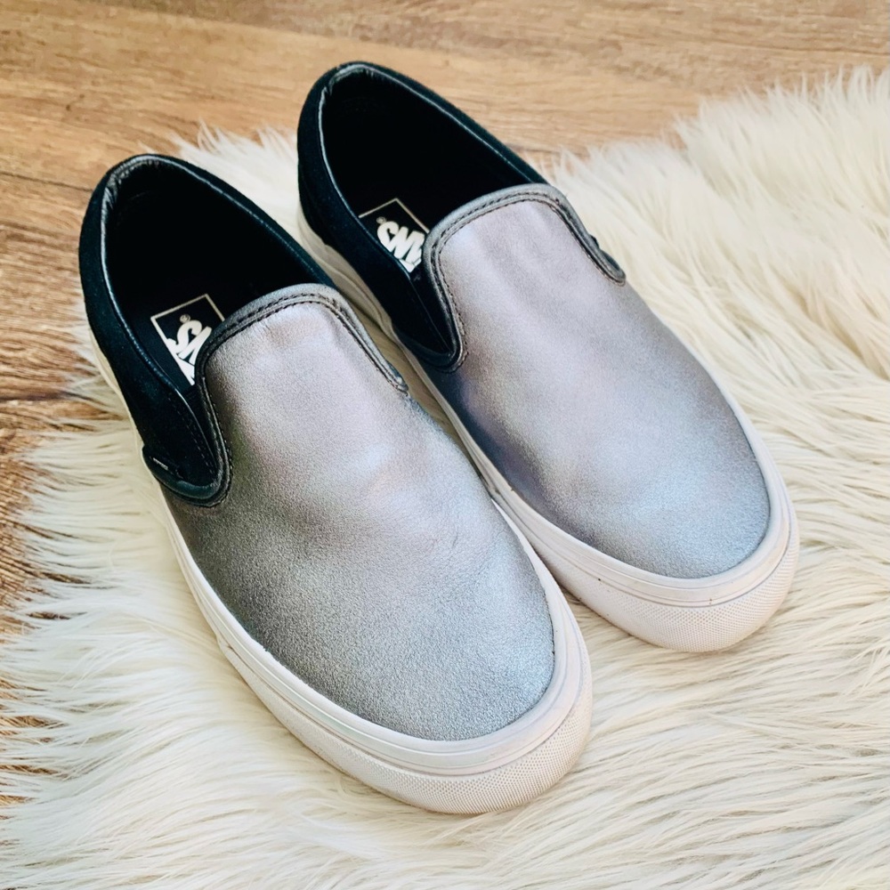 Women’s 8 Men 6.5 Unisex Vans Asher Leather Slip-On Shoes